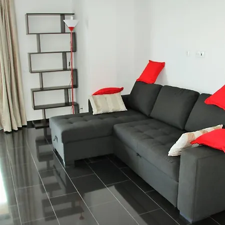 Апартаменты Rocha Tower 16e