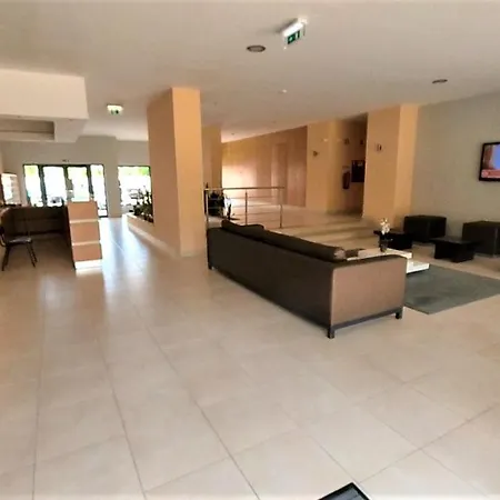 Turisticos Rocha Tower 8 Apartment